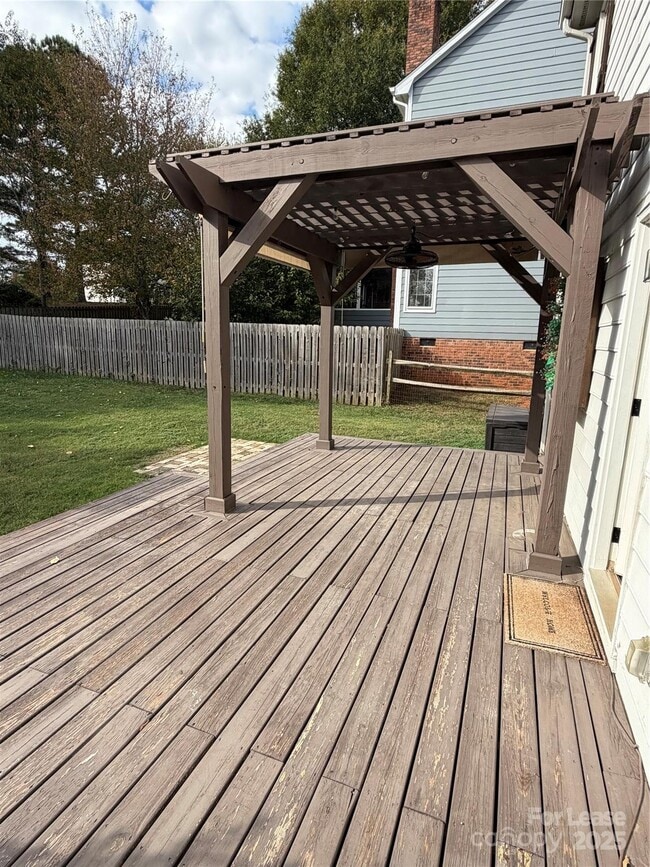 Building Photo - 8605 Tamarron Dr