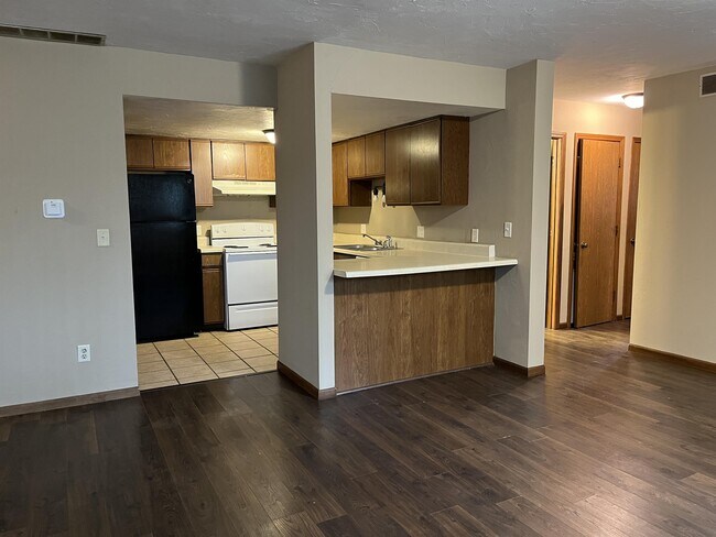 Building Photo - 122 Burke Ave