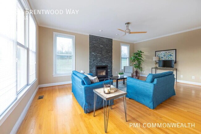 Building Photo - 1460 Brentwood Way