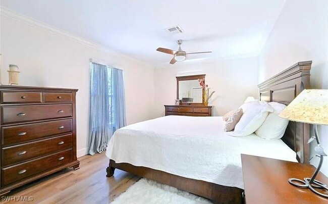 Building Photo - 862 99th Ave N