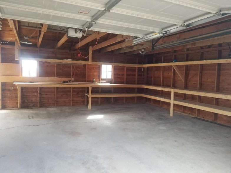 Building Photo - 715 Alderson Ave