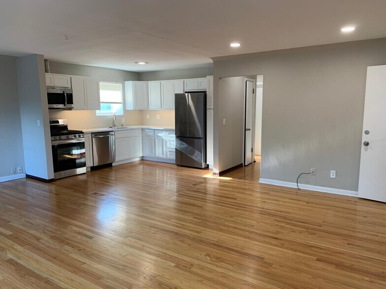 Living/Kitchen/Dining - 7107 Dartmouth Ave