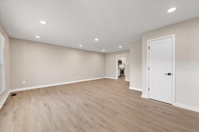 Building Photo - 4700 Walden Ct