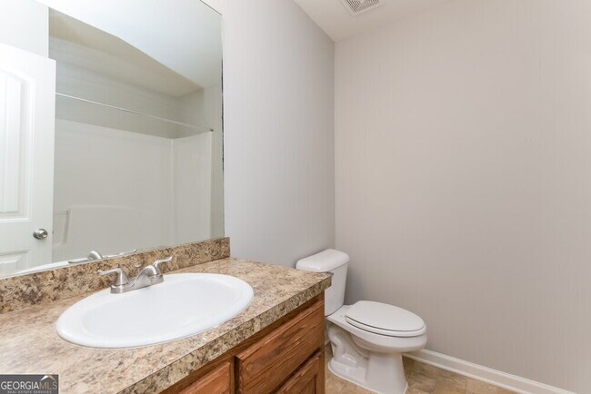 Building Photo - 13 Wyndham Ct