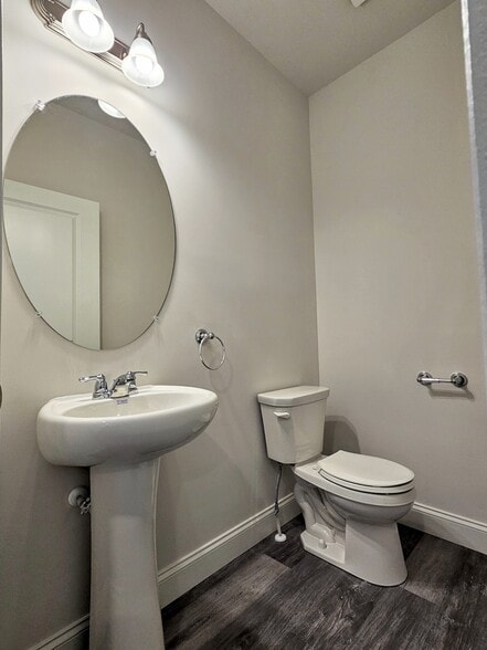 Building Photo - 121 Magnolia Dr