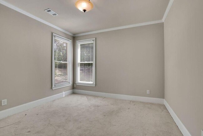 Building Photo - 1225 Mcminn Way