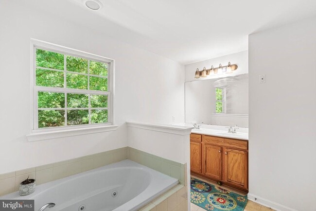 Building Photo - 406 Arnold Dr