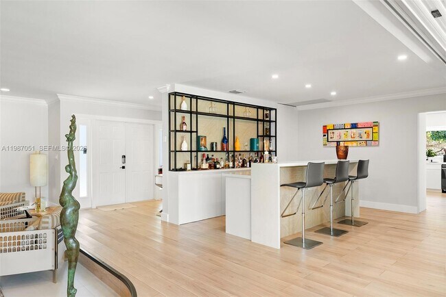 Building Photo - 424 Alamanda Dr