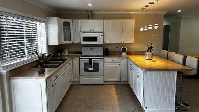 Building Photo - 14799 SW 71st Ln