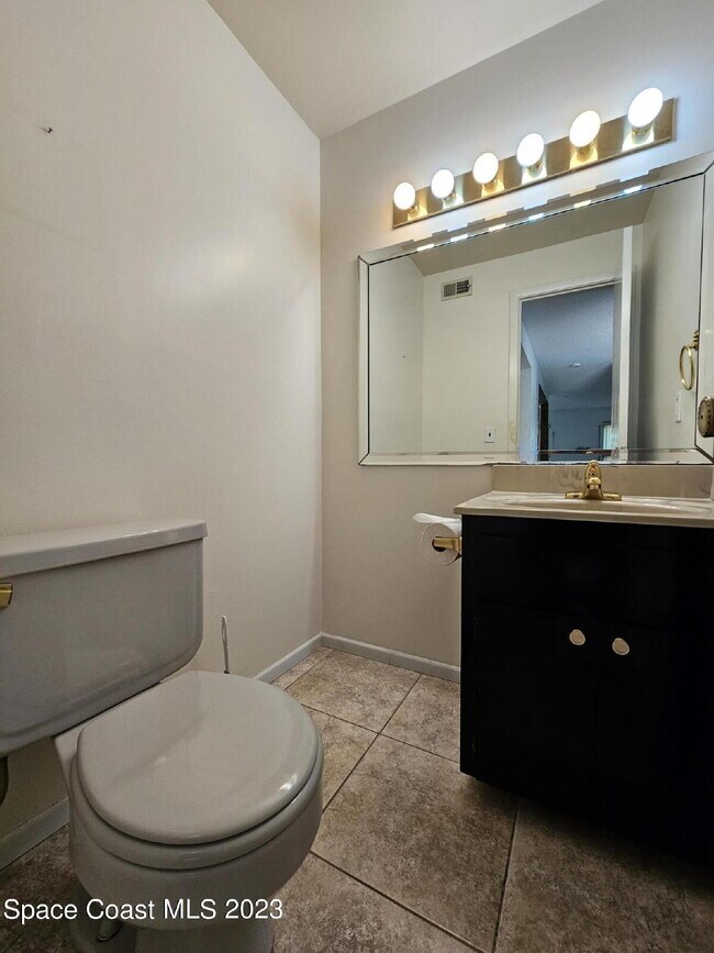 Building Photo - 8779 Cocoa Ct