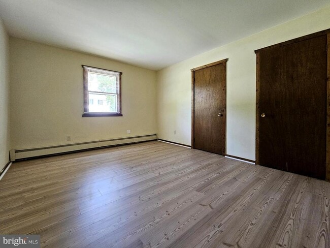 Building Photo - 3400 Hazelwood Ave