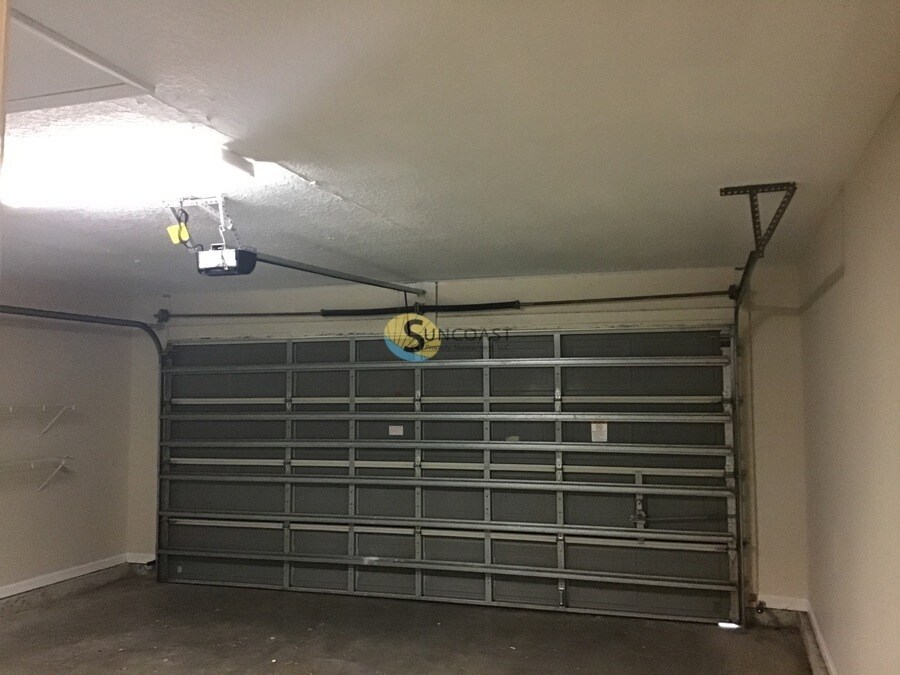 Building Photo - 5550 Oak Crossing Dr