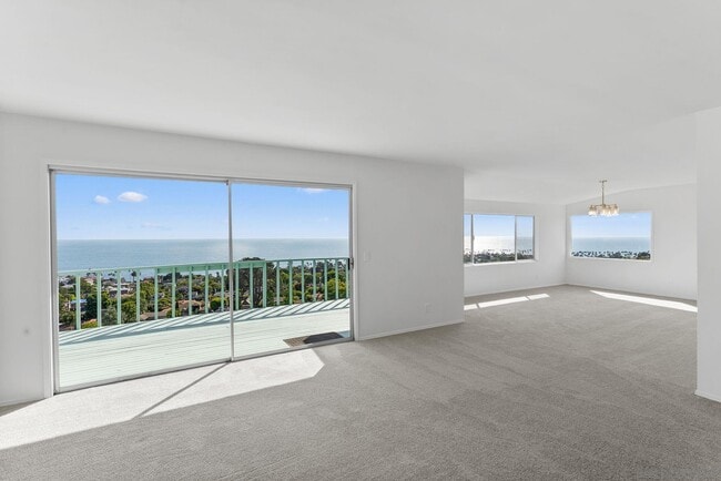 Building Photo - 5995 La Jolla Corona Dr