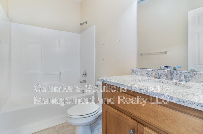 Building Photo - 1046 Aenon Cir