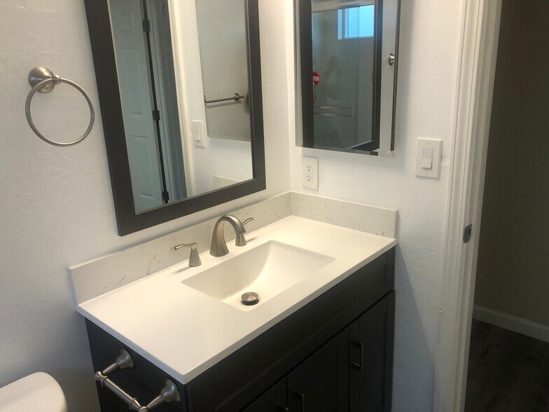 Building Photo - 3685 Cape Cod Ct