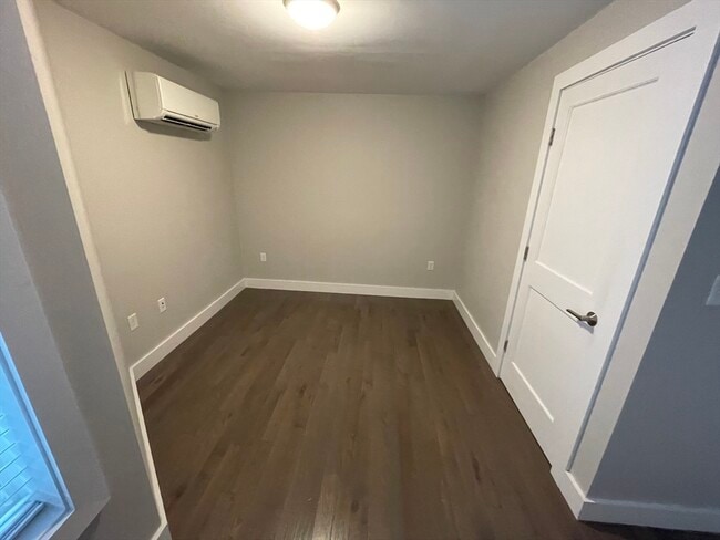 Building Photo - 543 Dorchester Ave