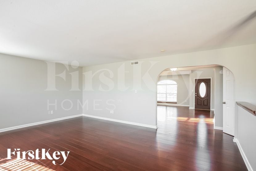 Building Photo - 8085 Lawrence Woods Blvd