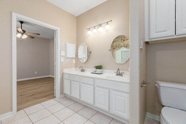 Building Photo - 17255 Mitchell Pass Ln