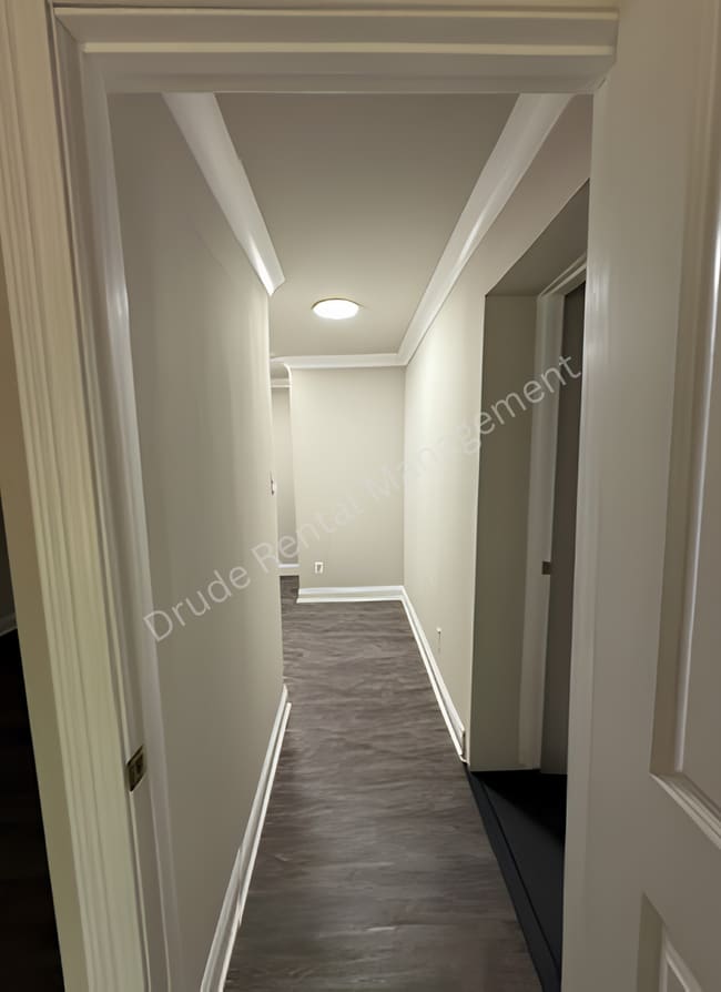 Building Photo - Remodel and Charming Home