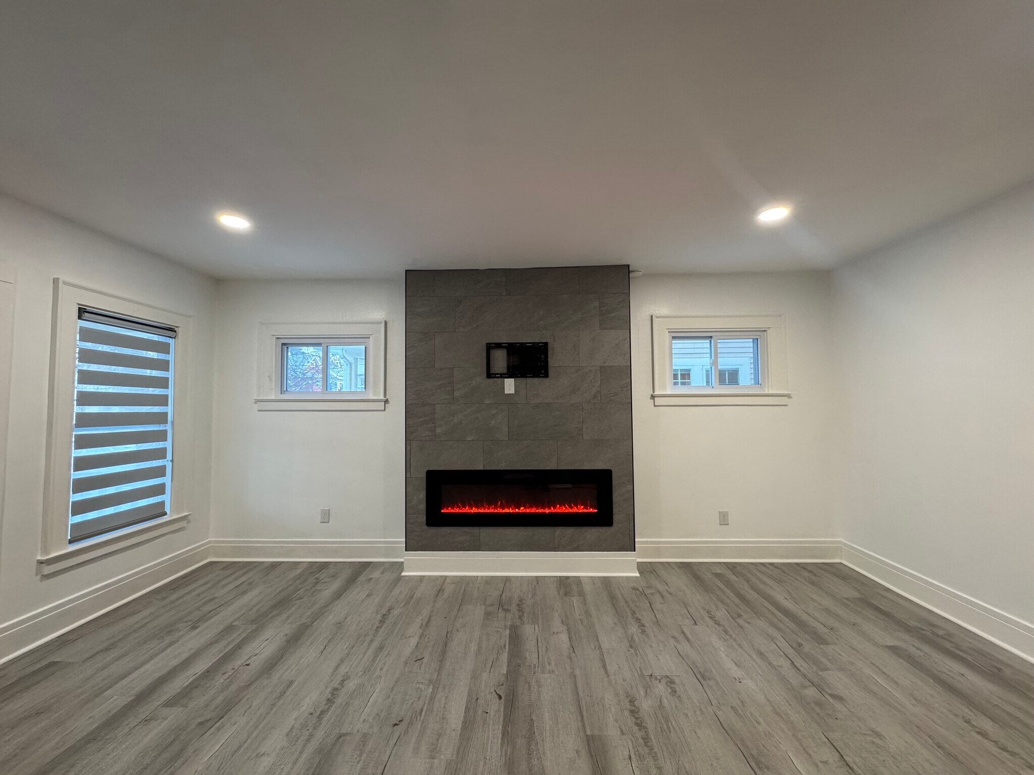 Building Photo - 140 S Collingwood Ave