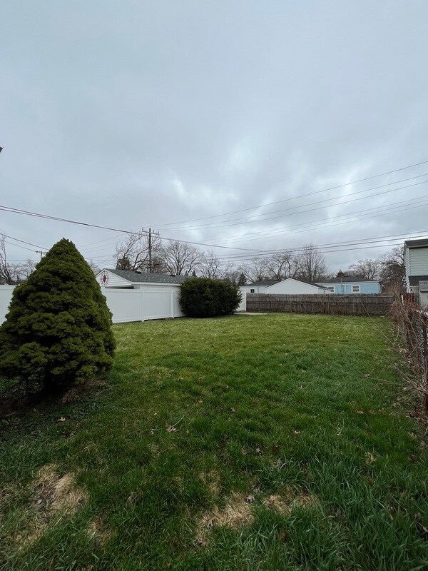 Building Photo - 4656 Detroit St