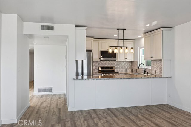 Building Photo - 440 3rd St