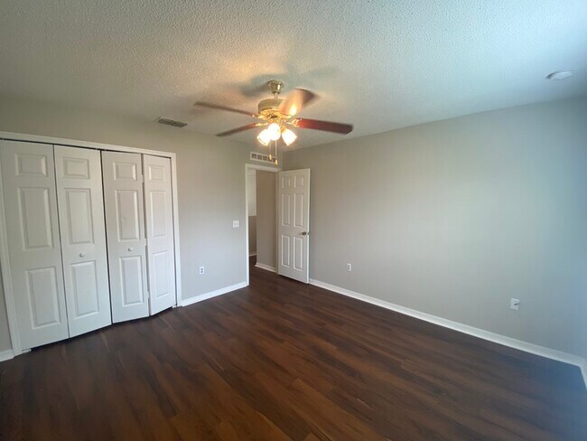 Building Photo - 4821 Preserve Blvd
