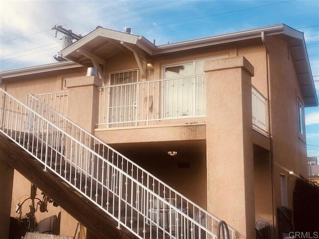 Primary Photo - 7064 Amherst St