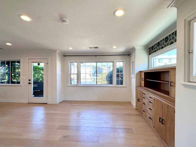 Building Photo - 4336 Toland Way
