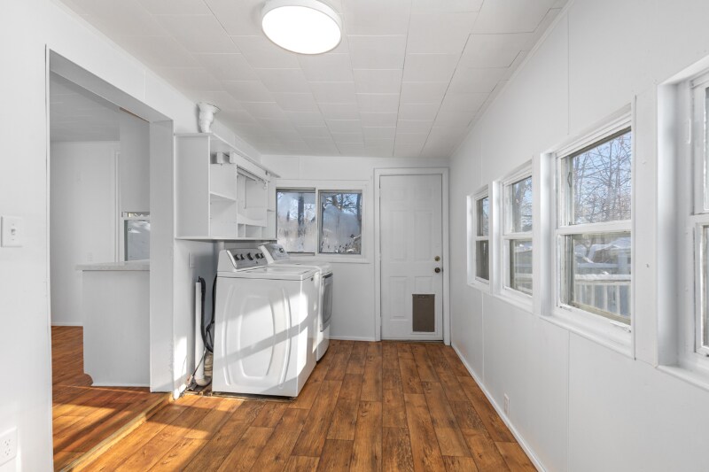 Building Photo - 210 New St