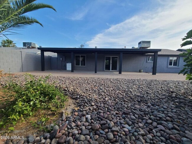 Building Photo - 3702 E Thunderbird Rd