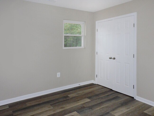 Building Photo - 11415 H G Trueman Rd