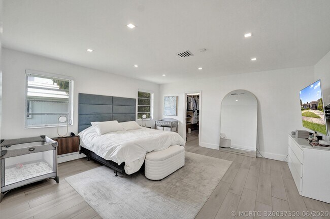 Building Photo - 3630 N 55th Ave