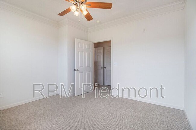 Building Photo - 401 16th St NW