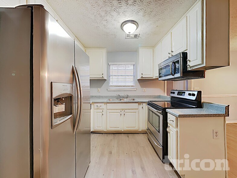 Building Photo - 169 Floresta Dr