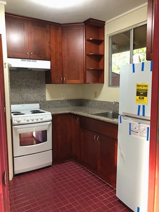 Primary Photo - 605 Kaimana St