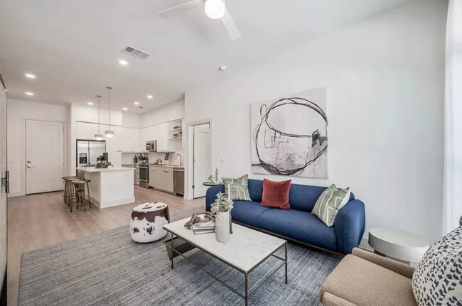Building Photo - Your Urban Oasis Awaits