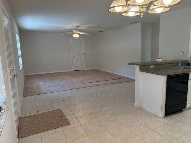 Building Photo - 381 Del Monte Rd