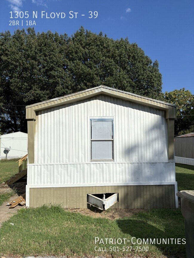 Building Photo - 1305 N Floyd St