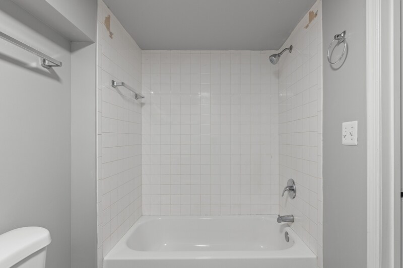 Building Photo - 1005 N Arlington Ave