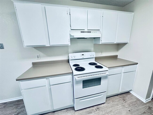Building Photo - 379 Fantail Loop