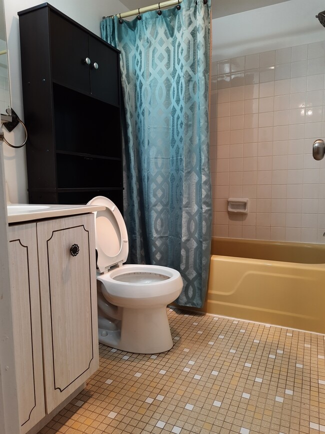 Building Photo - 514 S Schuylkill Ave