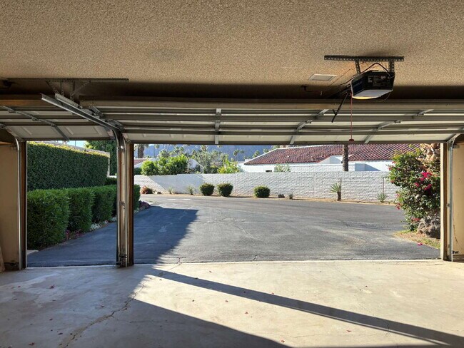 Building Photo - Indian Wells CC  For Rent!