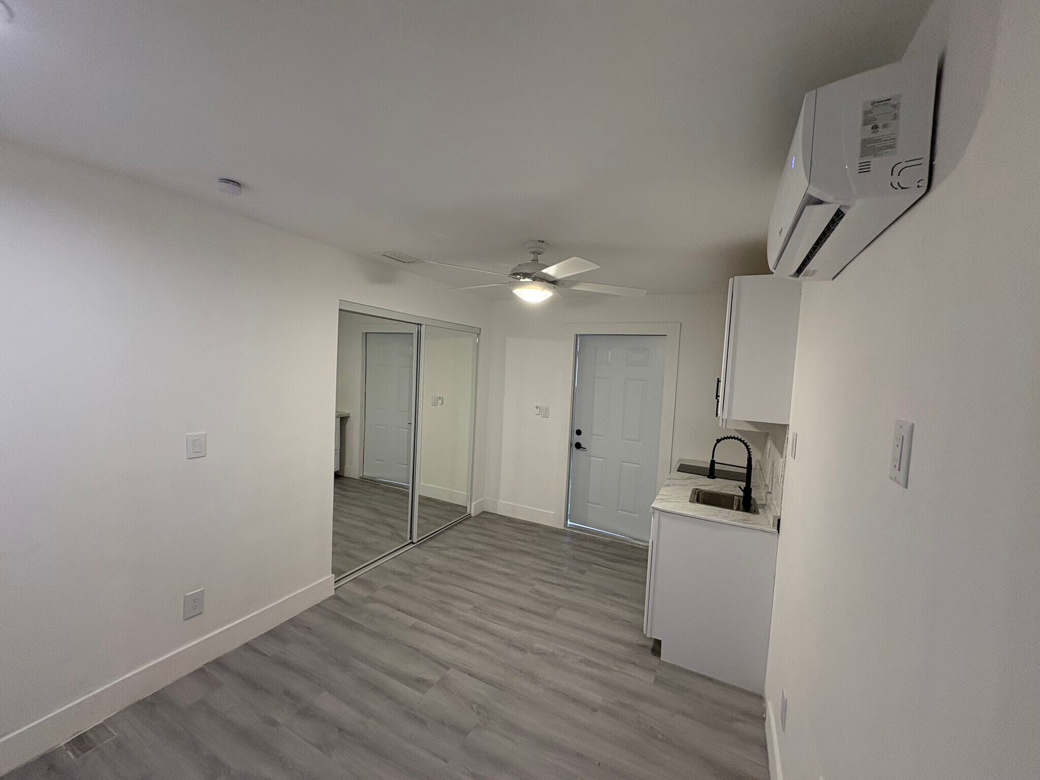 Building Photo - 2210 NW 31st Ave