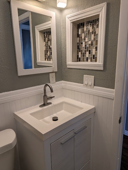 Building Photo - 1909 E 99th Ave