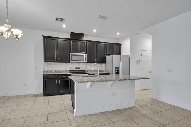 Building Photo - 1351 Merrydale Wy