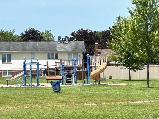 Building Photo - Beautiful 2 Bedroom Condo in Canton