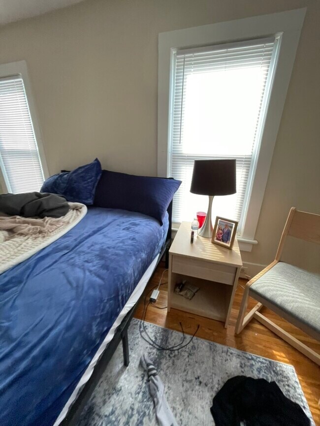 Building Photo - 1031 Memorial Ave