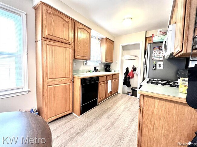 Building Photo - 2038 Mildred St