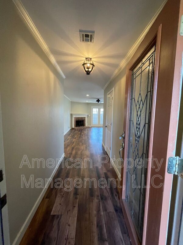 Building Photo - 5512 Columbia Ct